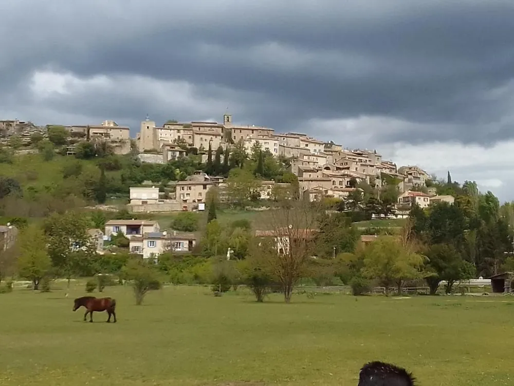 Apartment Les Favouilles, Le Gite Pour 15 Personnes Dauphin