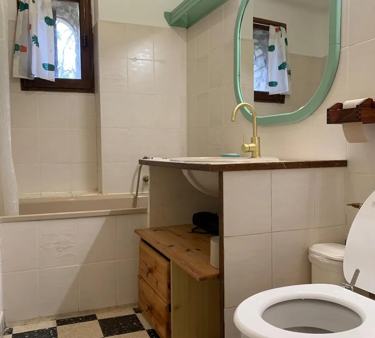 Apartment Les Favouilles, Le Gite Pour 15 Personnes Dauphin