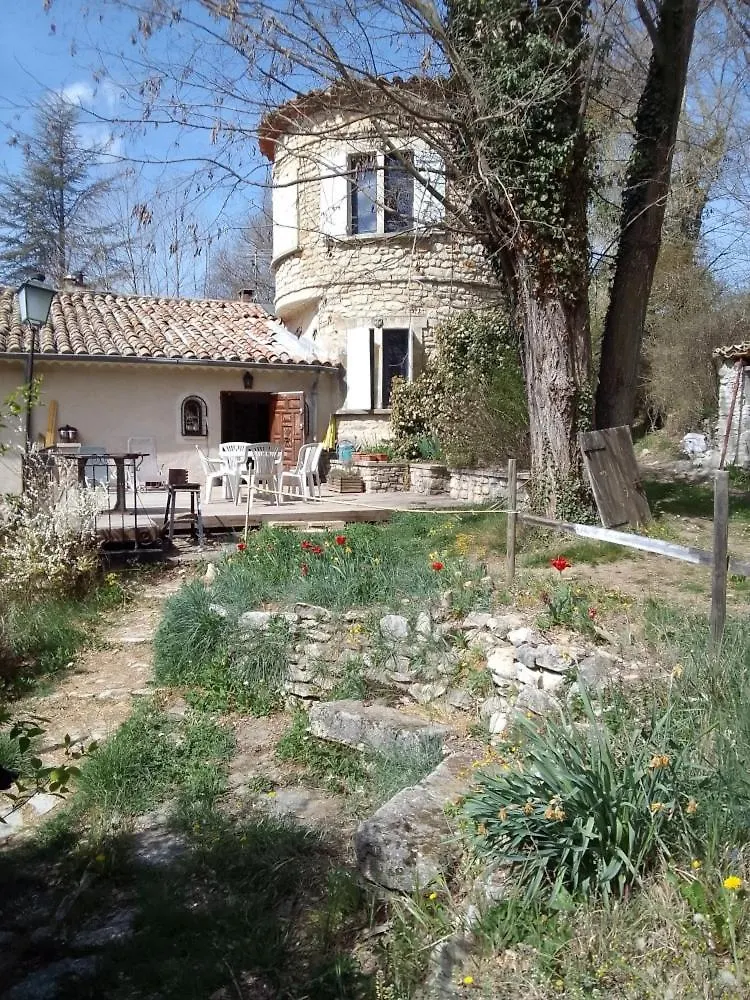 Les Favouilles, Le Gite Pour 15 Personnes Dauphin
