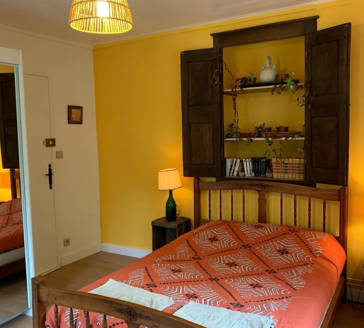 Les Favouilles, Le Gite Pour 15 Personnes Dauphin Apartment