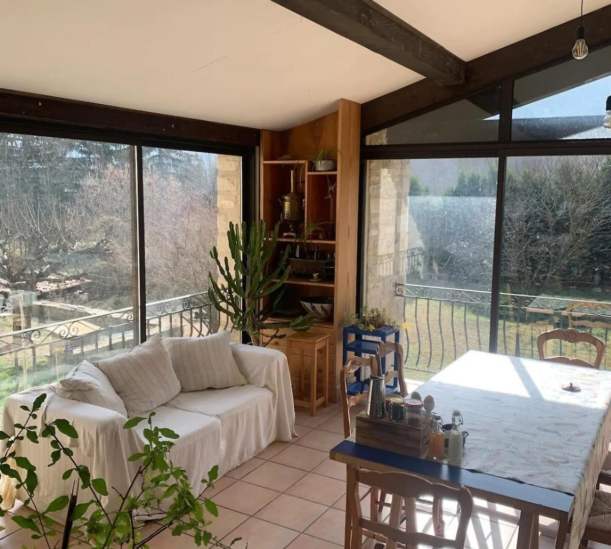 Les Favouilles, Le Gite Pour 15 Personnes Dauphin 0*,  France