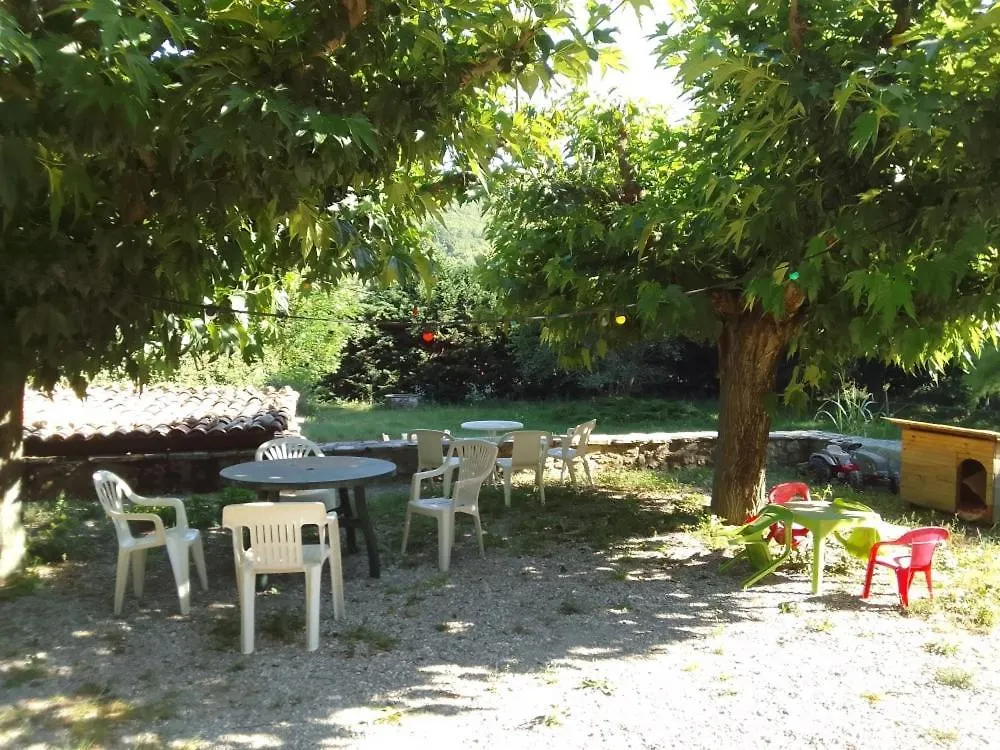 Les Favouilles, Le Gite Pour 15 Personnes Dauphin Apartment