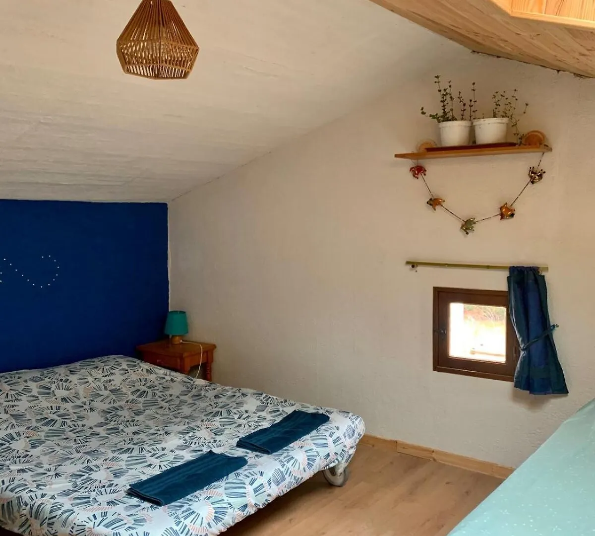 Les Favouilles, Le Gite Pour 15 Personnes Dauphin Apartment