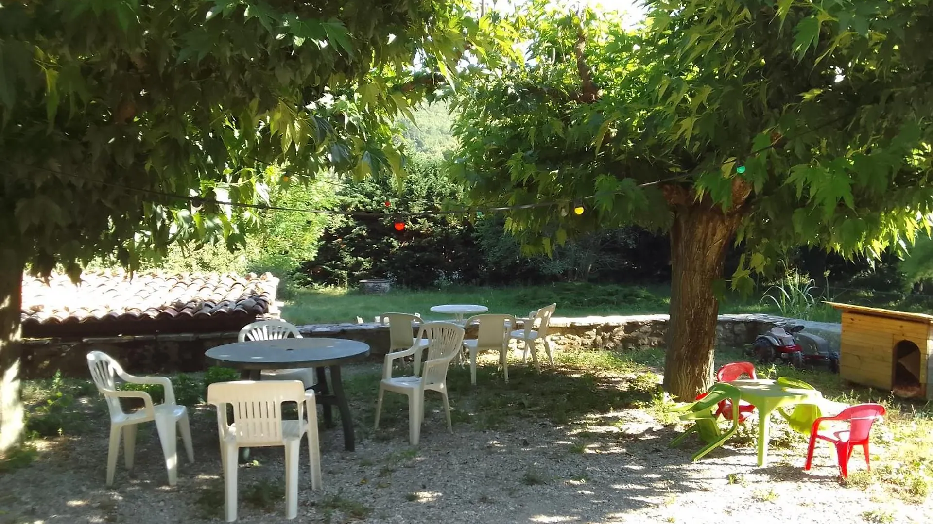 Les Favouilles, Le Gite Pour 15 Personnes Dauphin